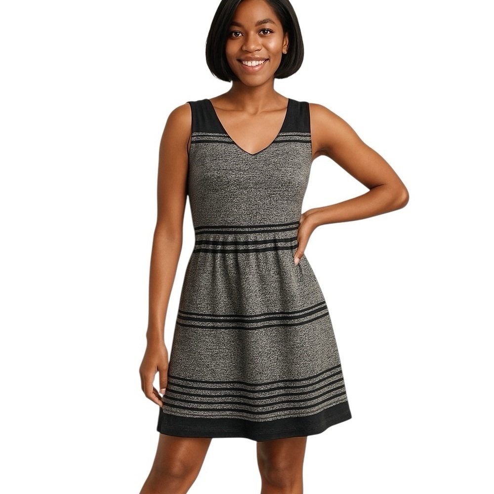 Lapis Medium Black White Fit & Flare Knee Length Cap Sleeve Dress Lightweight